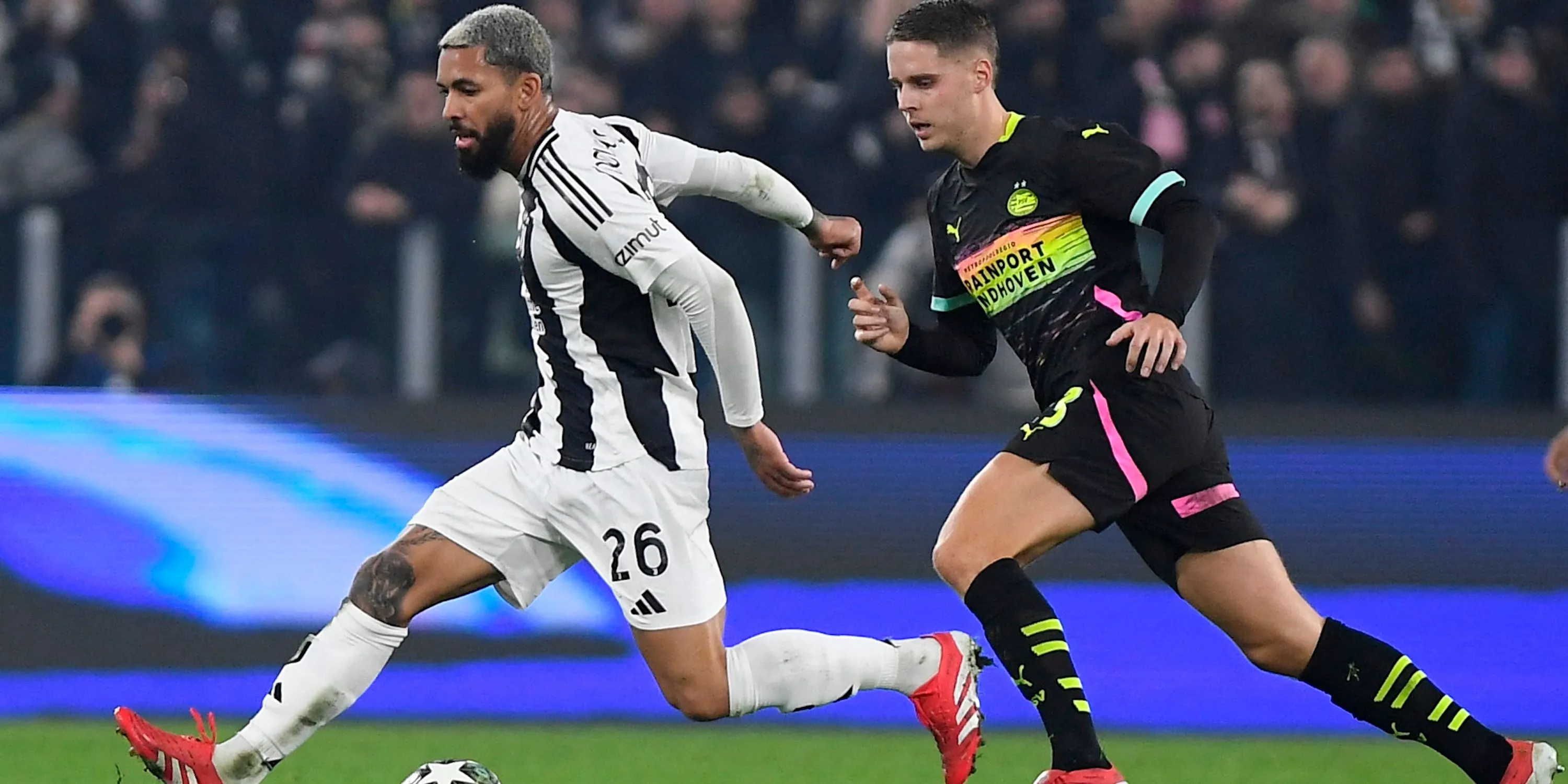 Douglas Luiz tranh bóng với Joey Veerman của PSV Eindhoven: Kỹ thuật và tầm nhìn