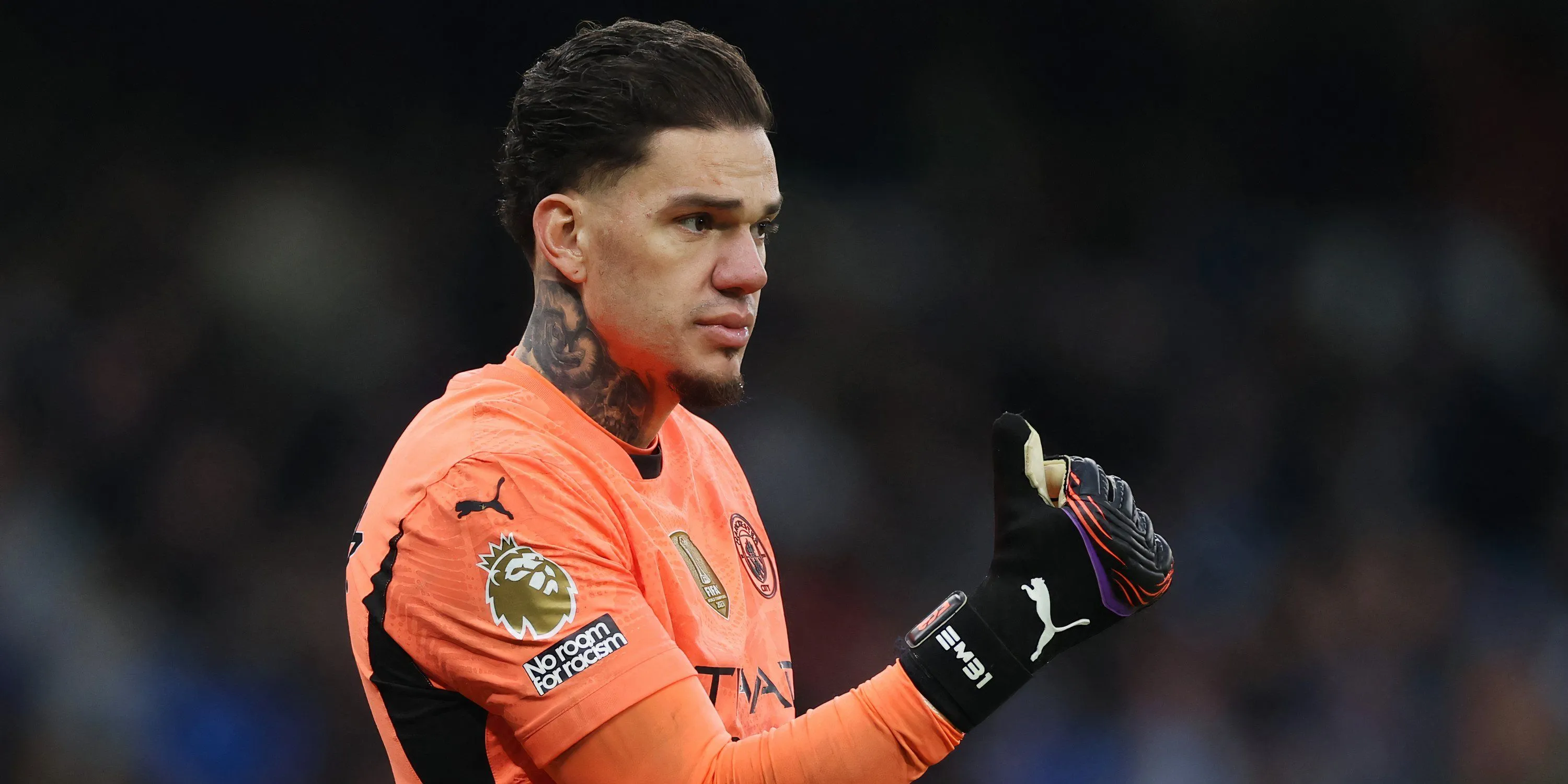 Ederson trong màu áo Man City, tương lai bất định giữa tin đồn gia nhập Galatasaray