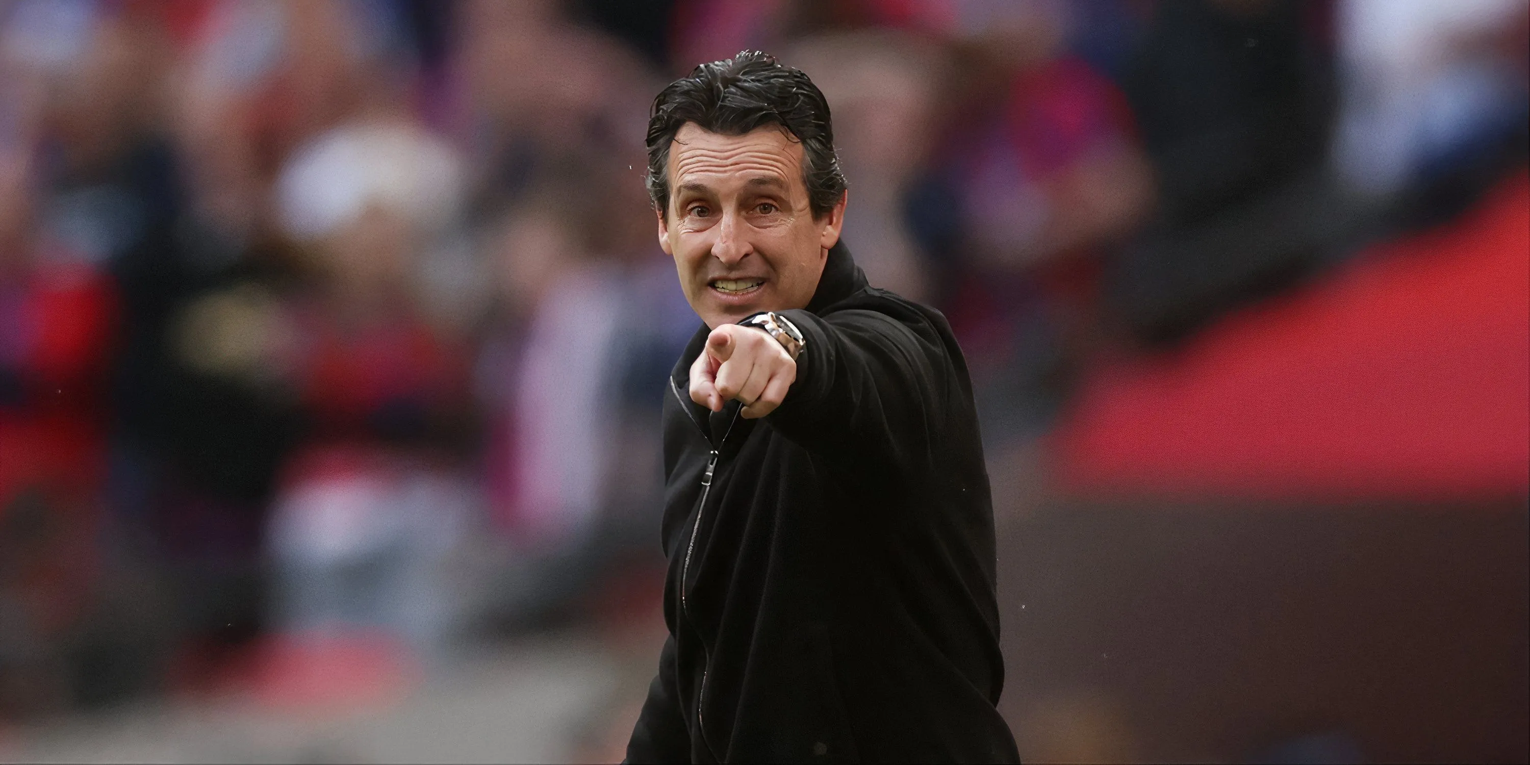 Huấn luyện viên Unai Emery của Aston Villa đang đối mặt với bài toán chuyển nhượng.