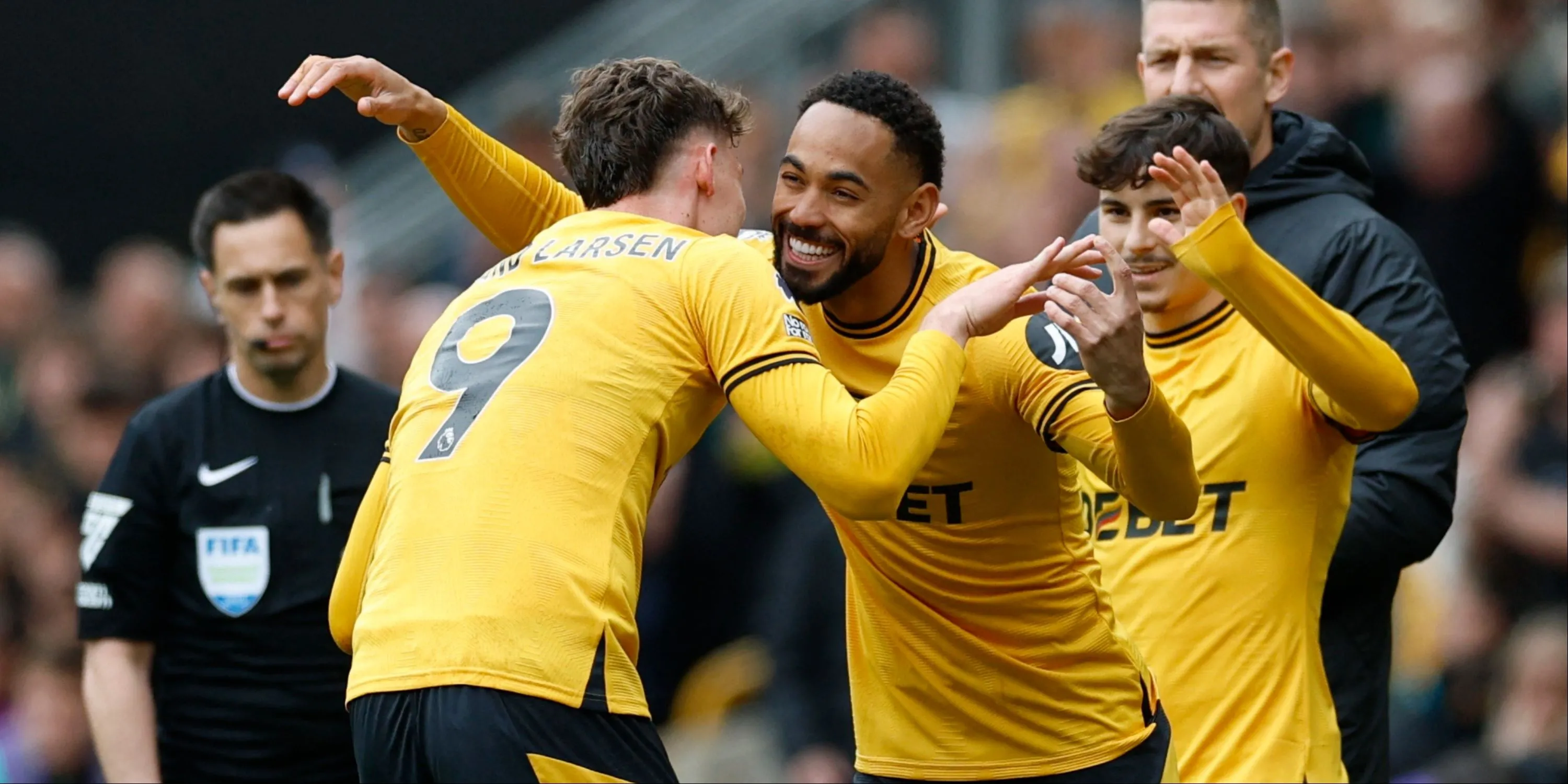 Jorgen Strand Larsen thi đấu ấn tượng trong màu áo Wolves, nổi bật khi Matheus Cunha vắng mặt