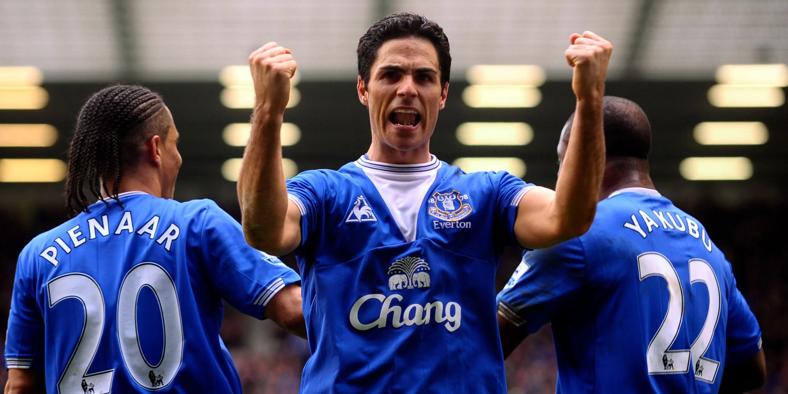 Mikel Arteta, trái tim hàng tiền vệ Everton: Khả năng kiểm soát và điều tiết nhịp độ