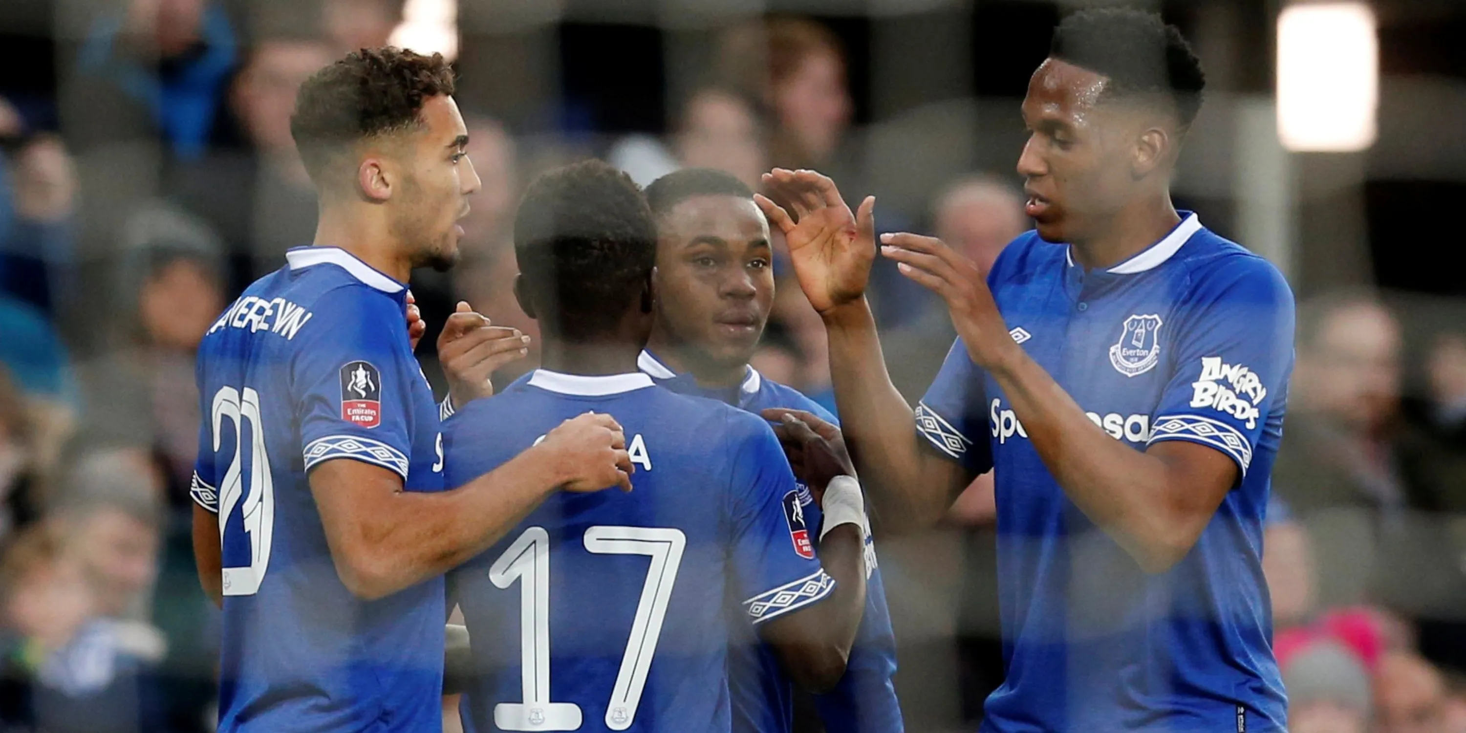 Ademola Lookman trong màu áo Atalanta, một ngôi sao tấn công đang thăng hoa và được vinh danh sau màn trình diễn ấn tượng tại Europa League.
