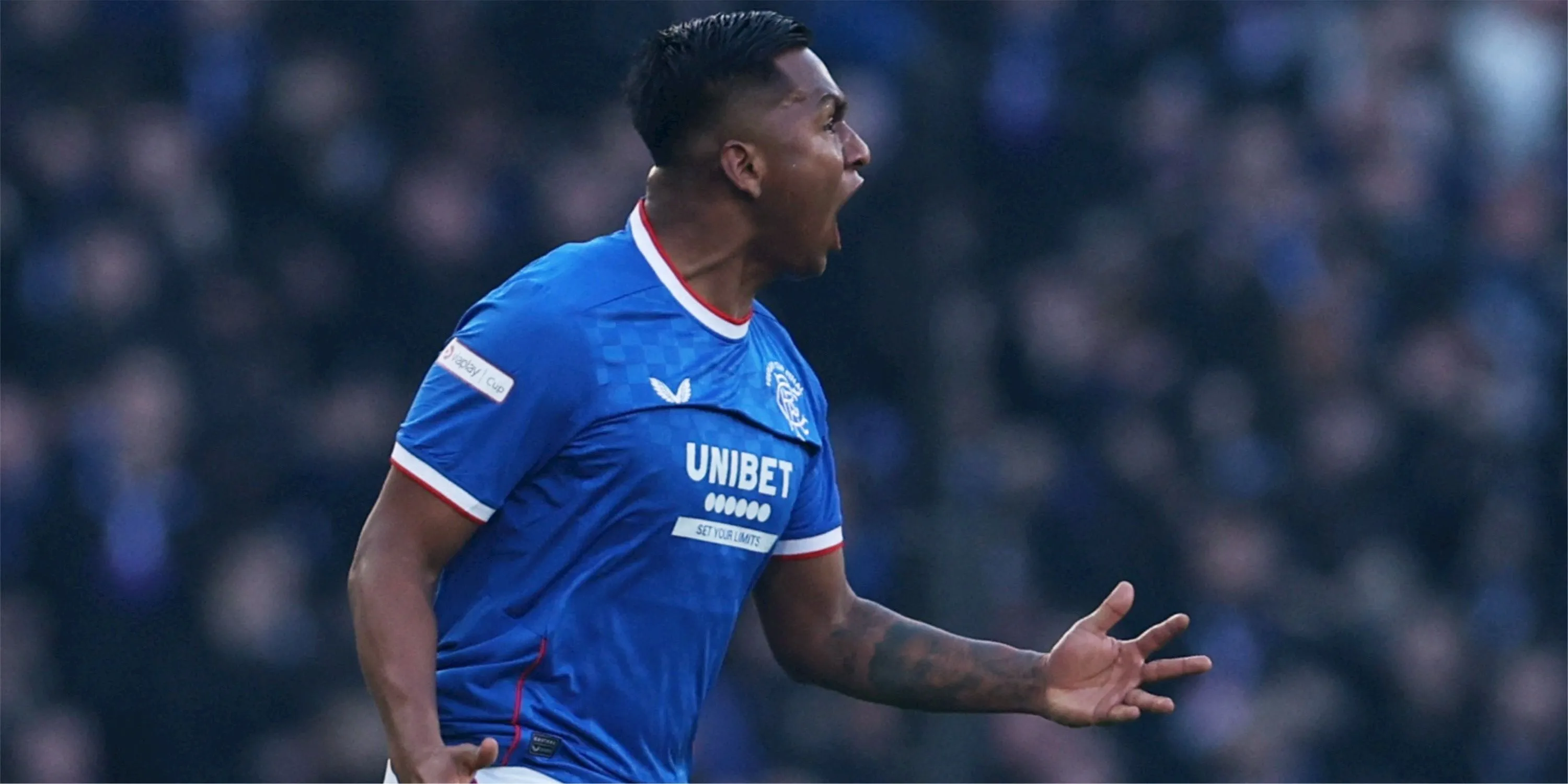 Alfredo Morelos trong trận đấu của Rangers, liên quan đến thông tin chuyển nhượng.