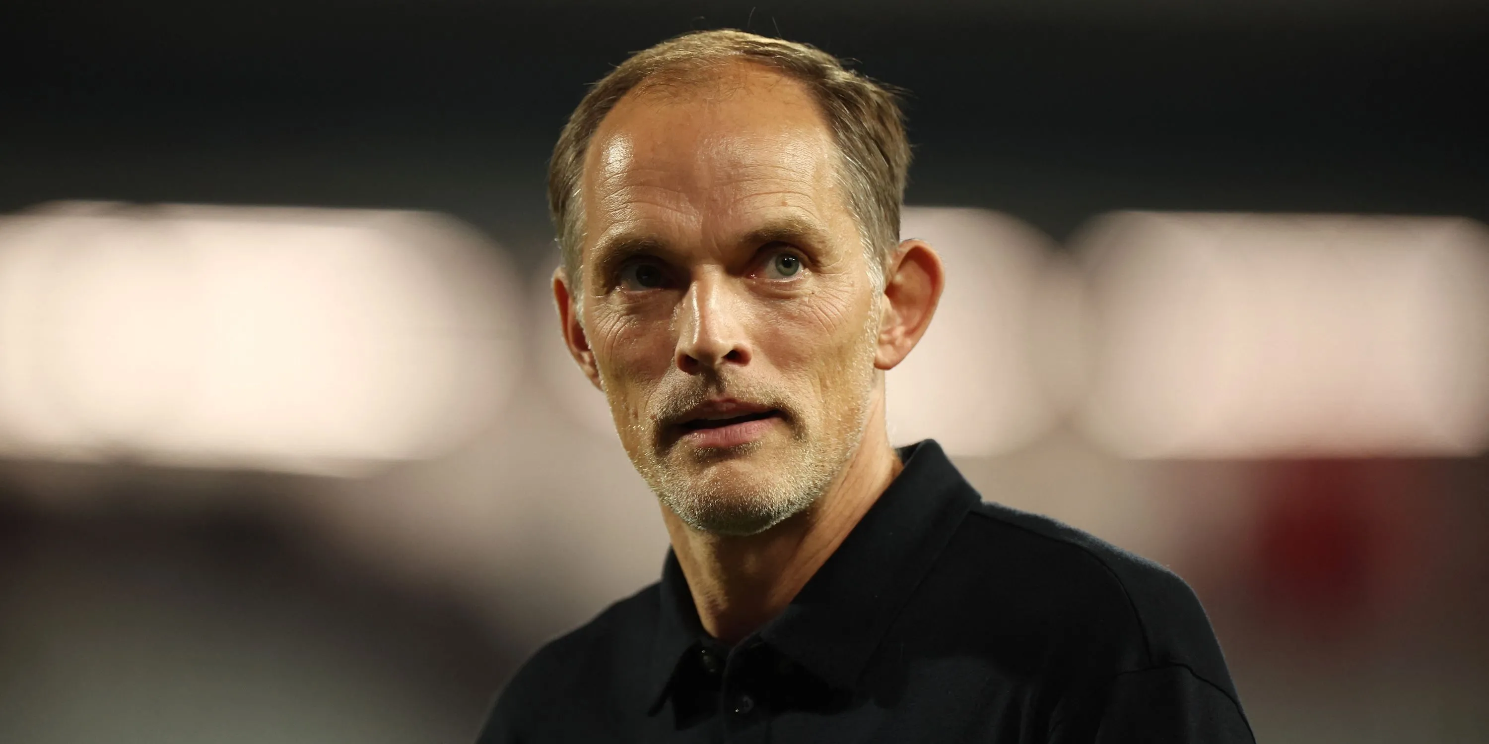 Huấn luyện viên đội tuyển Anh Thomas Tuchel ăn mừng chiến thắng, nhấn mạnh tầm quan trọng của việc ra sân thường xuyên đối với các cầu thủ như Jack Grealish.