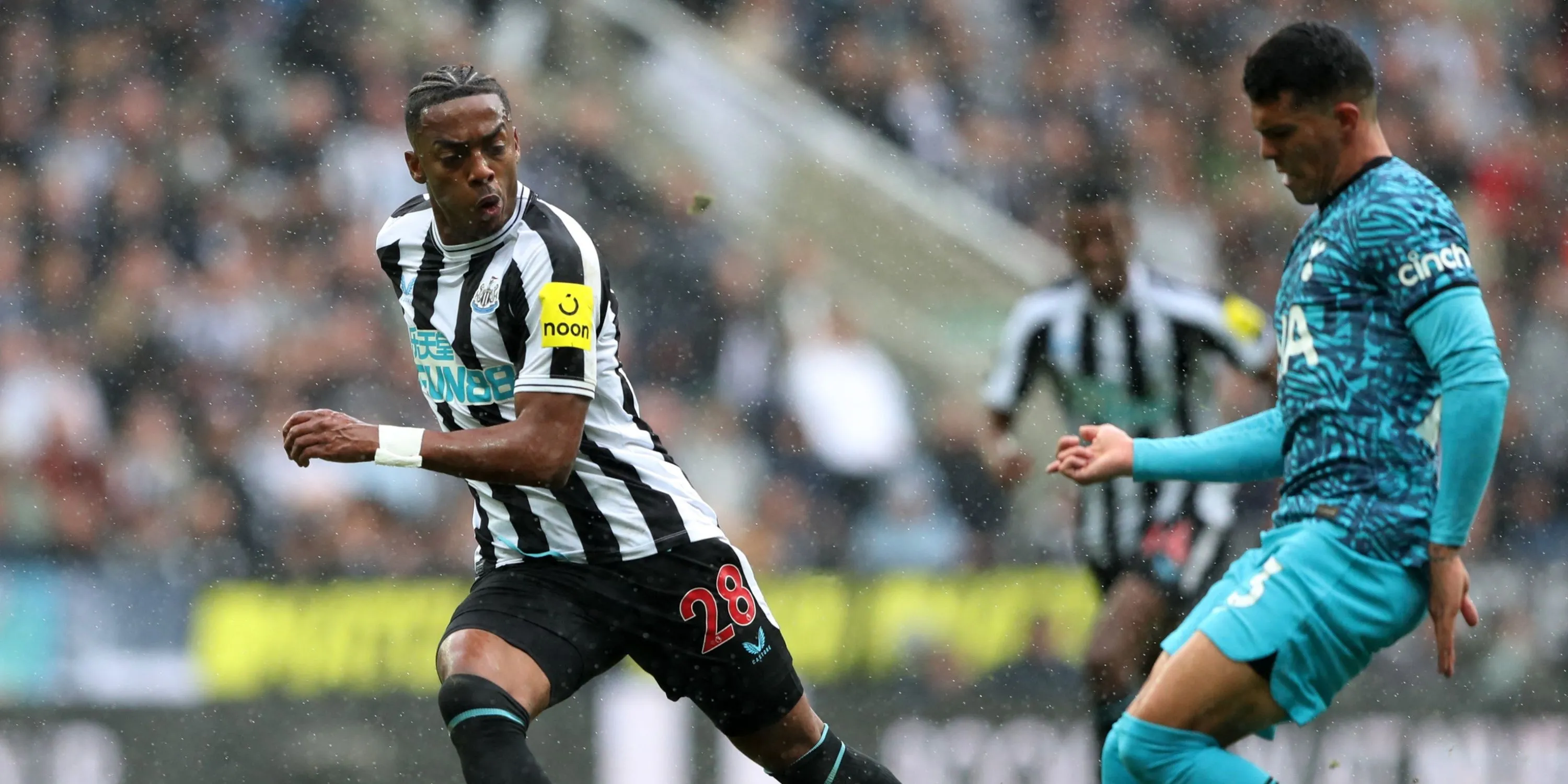 Joe Willock trên sân cỏ