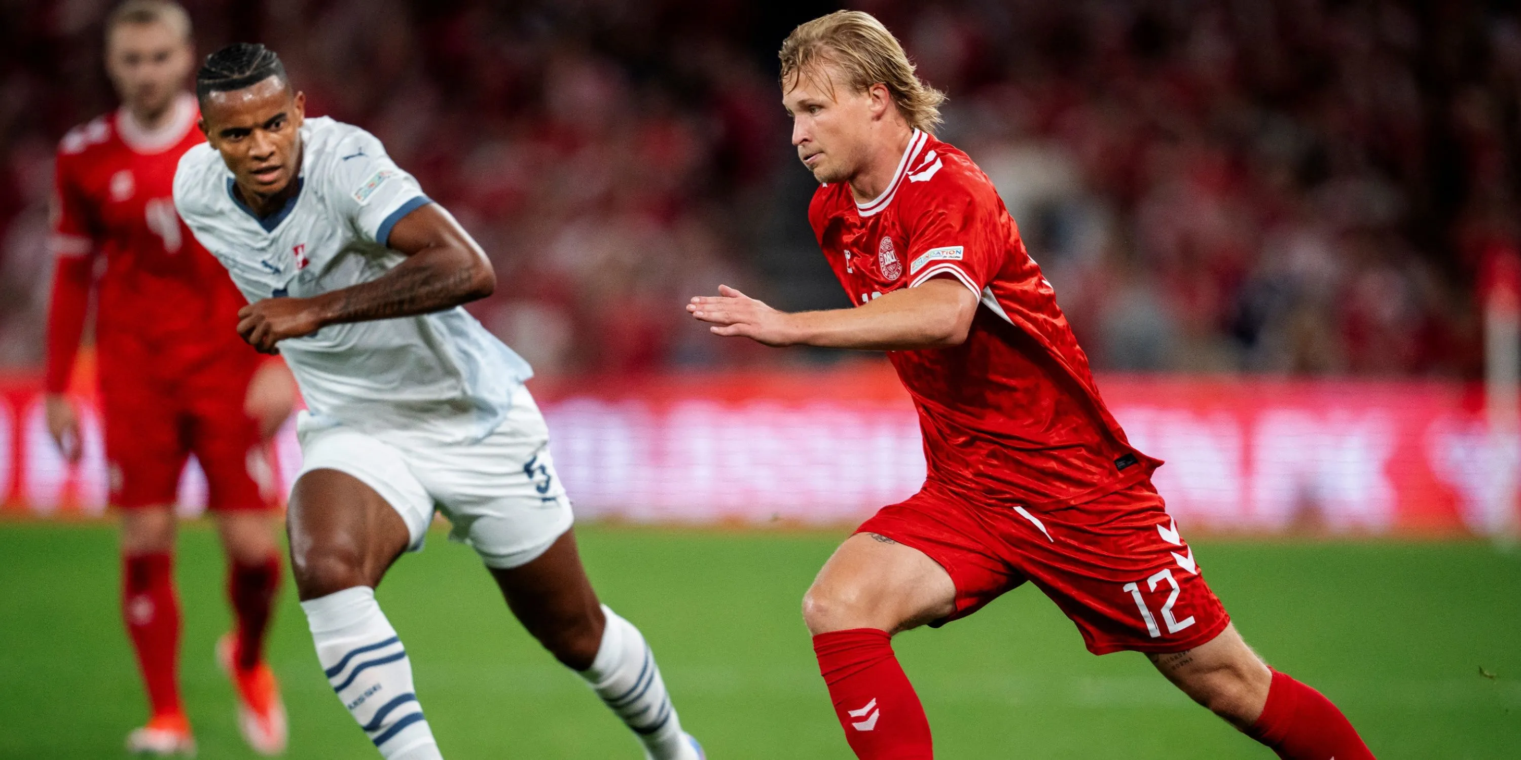 Kasper Dolberg khoác áo Đan Mạch