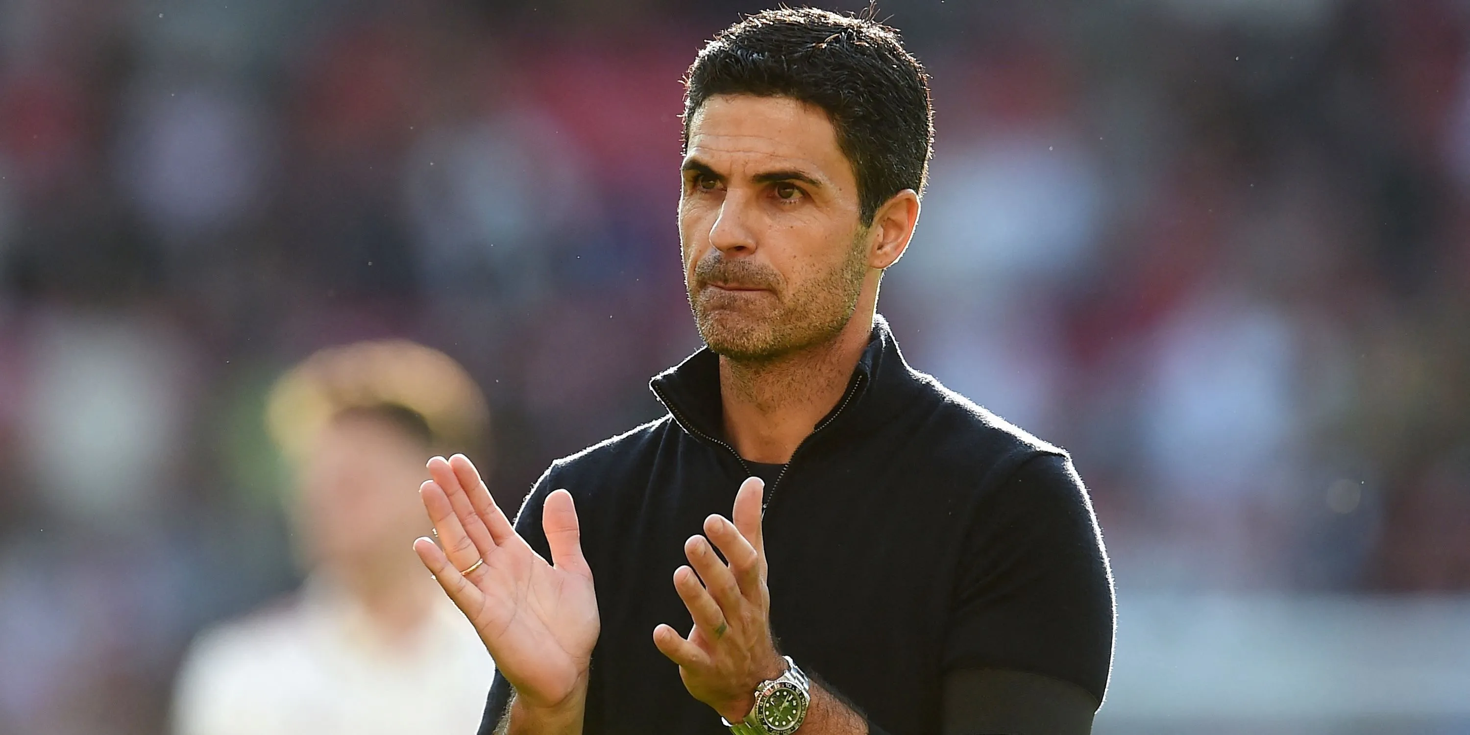 Mikel Arteta ăn mừng chiến thắng cùng Arsenal