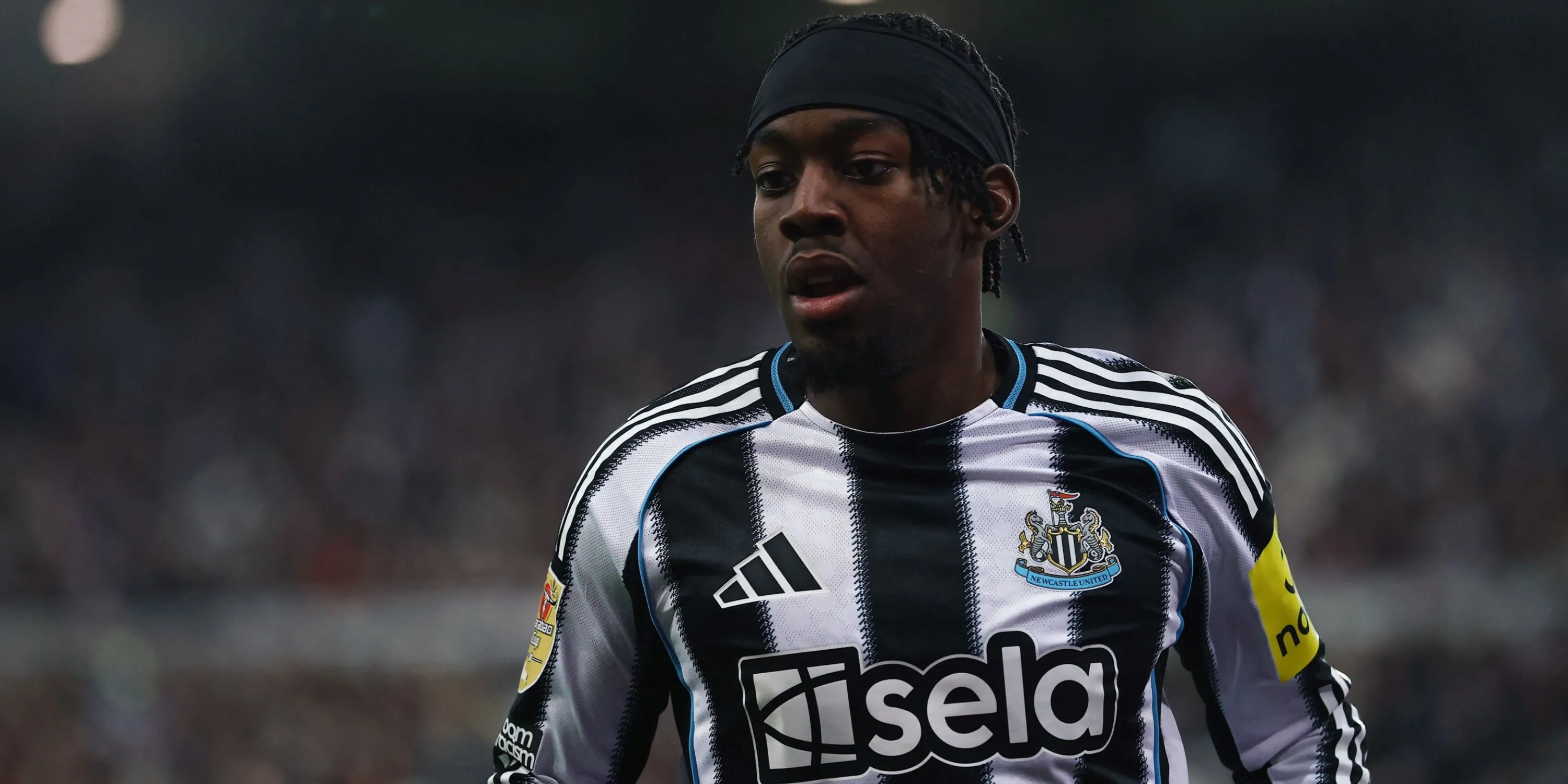 Anthony Elanga chỉ chạm bóng 20 lần và bị thay sau hiệp 1 trong trận Newcastle - Brighton