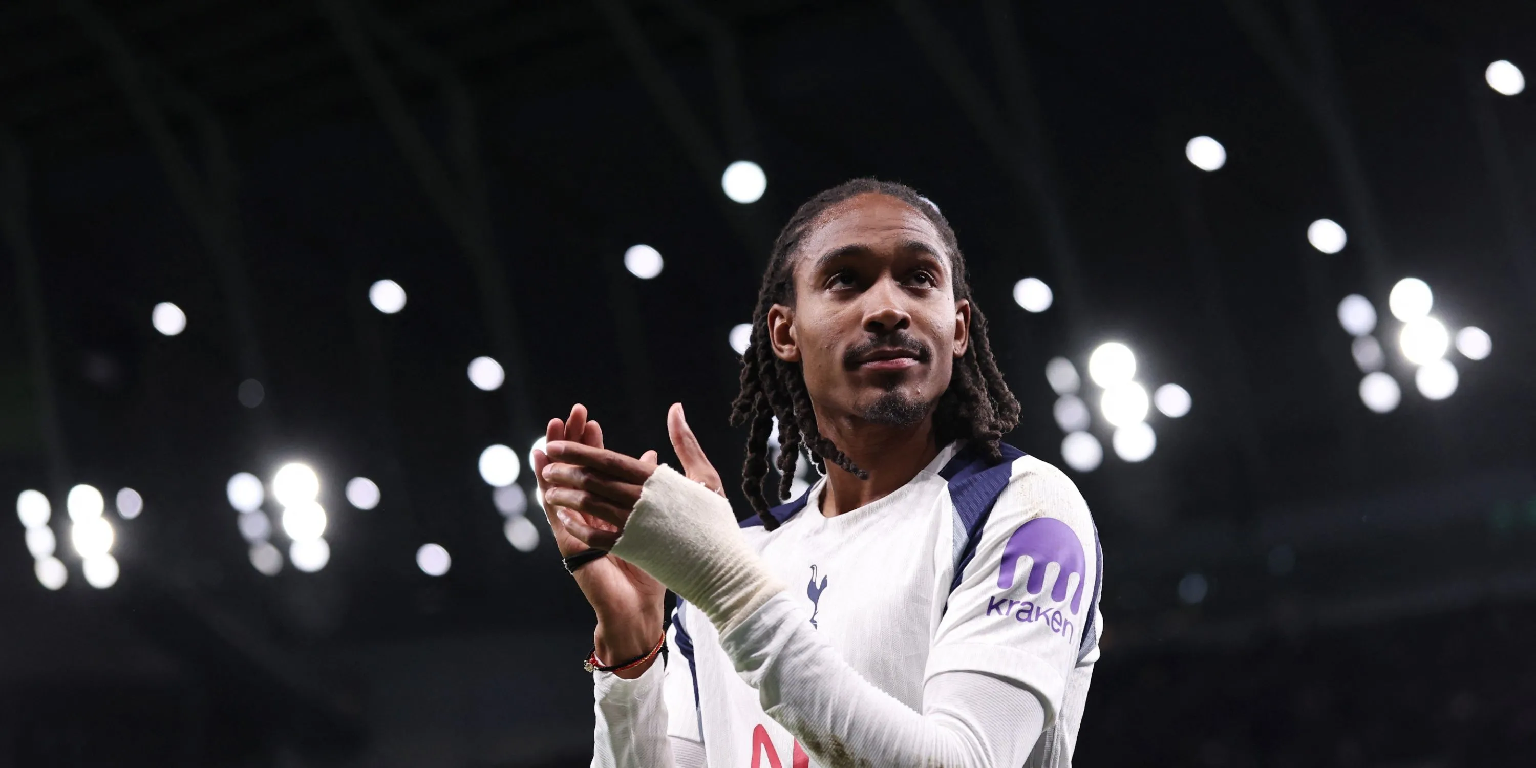 Djed Spence trong màu áo Tottenham - bùng nổ mùa giải gần đây
