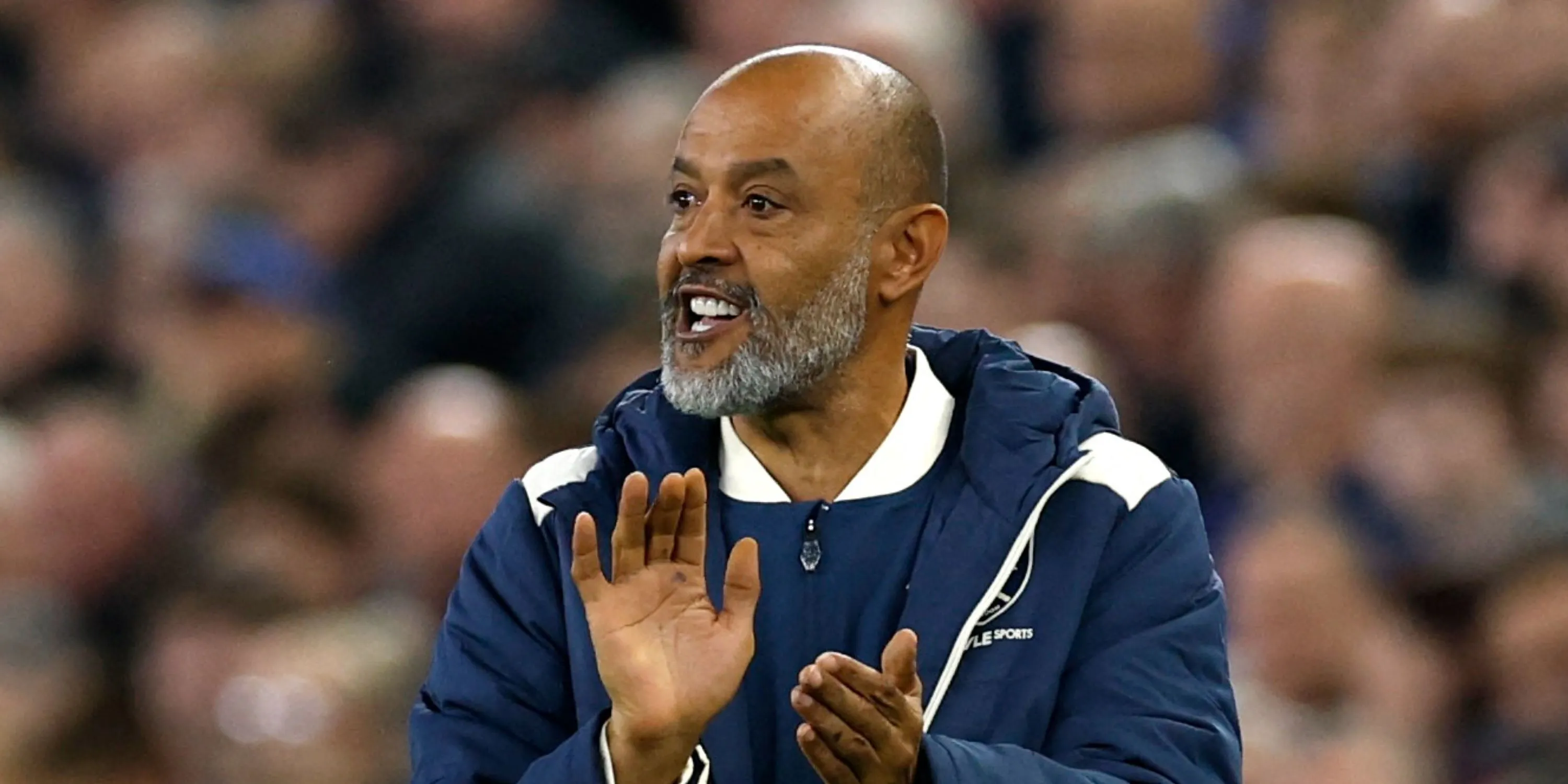 HLV Nuno Espirito Santo của West Ham trên băng ghế chỉ đạo, lo ngại bài toán tiền đạo