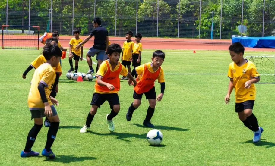 Mô hình đào tạo HAGL JMG tại Việt Nam đào tạo kỹ thuật và kỷ luật cho cầu thủ trẻ