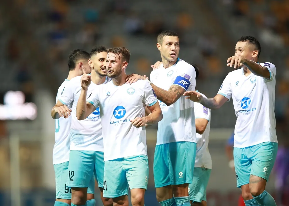 Nam Định FC thi đấu tại AFC Champions League Two, ví dụ về CLB Việt thích ứng quy định quốc tế