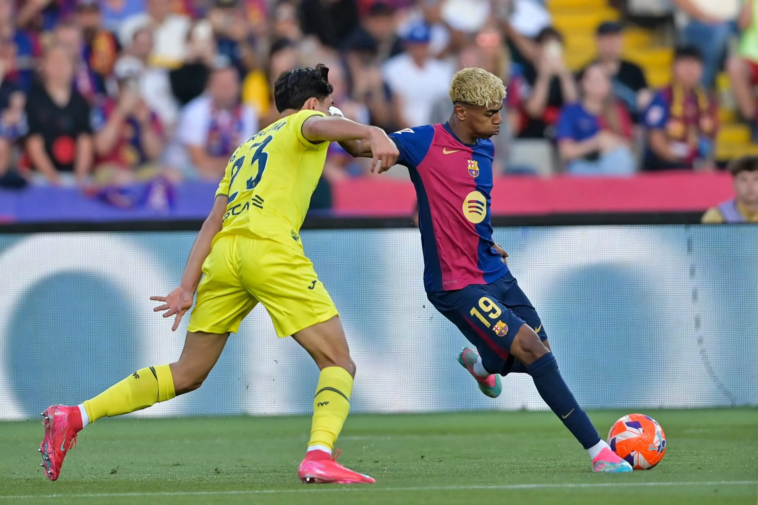 Trận đấu giữa Villarreal và Barcelona vẫn được tổ chức trong lãnh thổ Tây Ban Nha