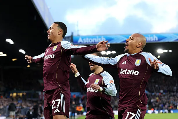 Aston Villa ngược dòng ngoạn mục tại Elland Road