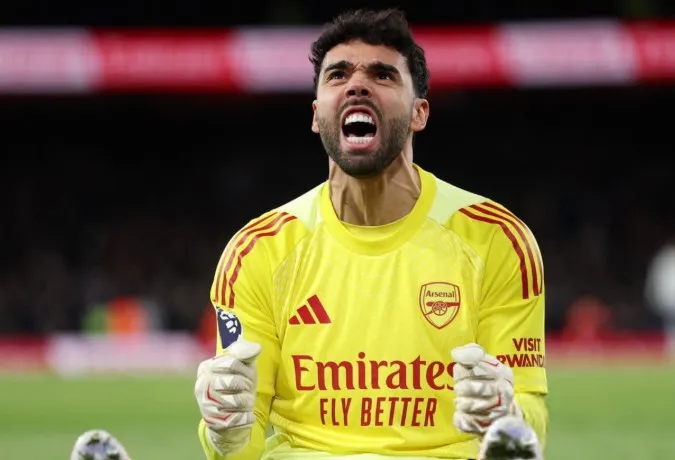 David Raya lập công lớn trong khung gỗ Arsenal