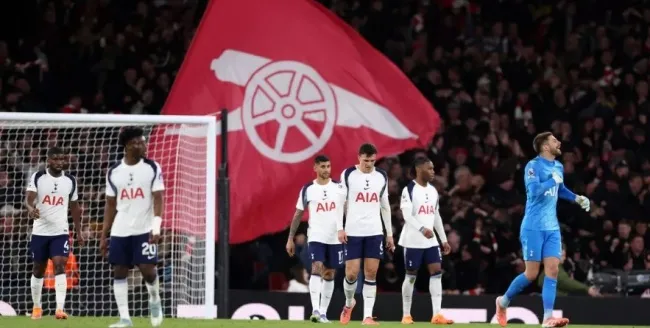 Tottenham thất bại 1-4 trước Arsenal