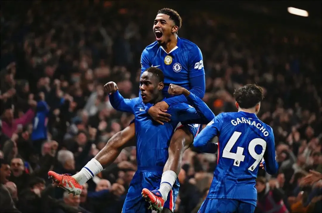 Cặp trung vệ Chelsea đã có trận đấu hay tại Emirates