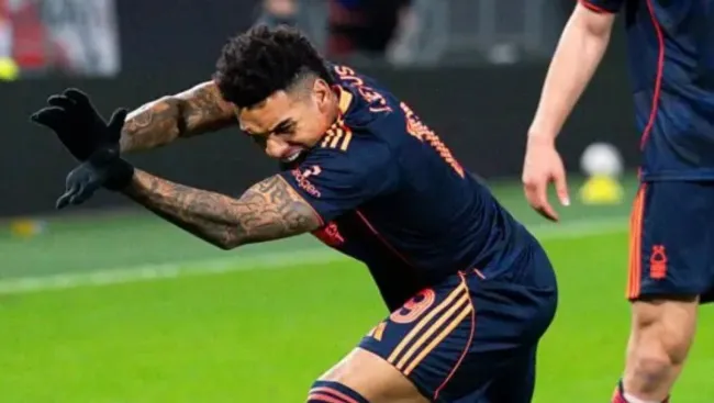 Phong cách ăn mừng của Igor Jesus.