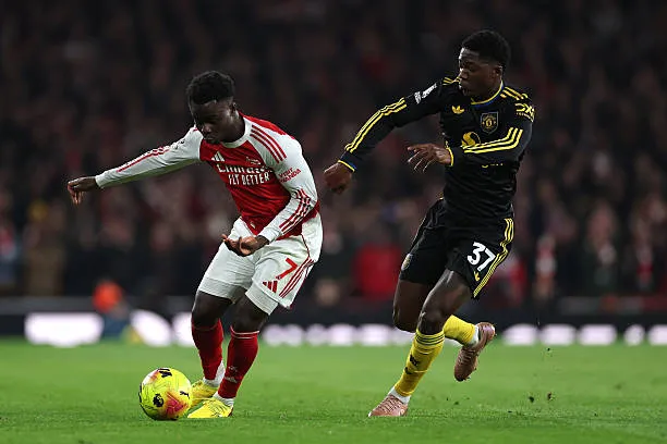 Arsenal gây thất vọng khi gục ngã trước Manchester United