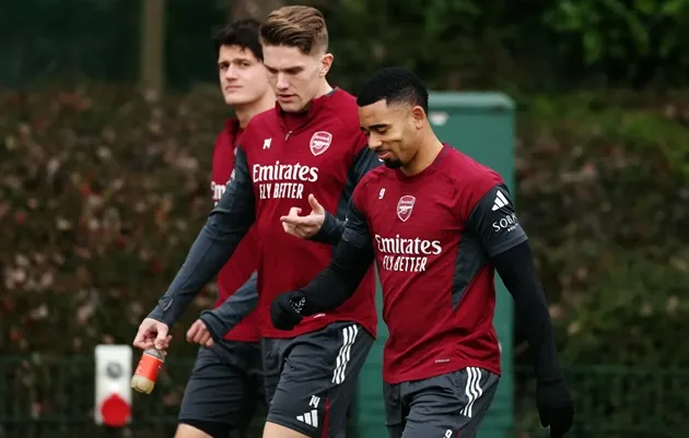 Gabriel Jesus và Viktor Gyokeres