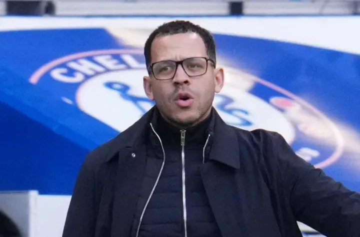 HLV Liam Rosenior chuẩn bị ra mắt C1 với Chelsea.